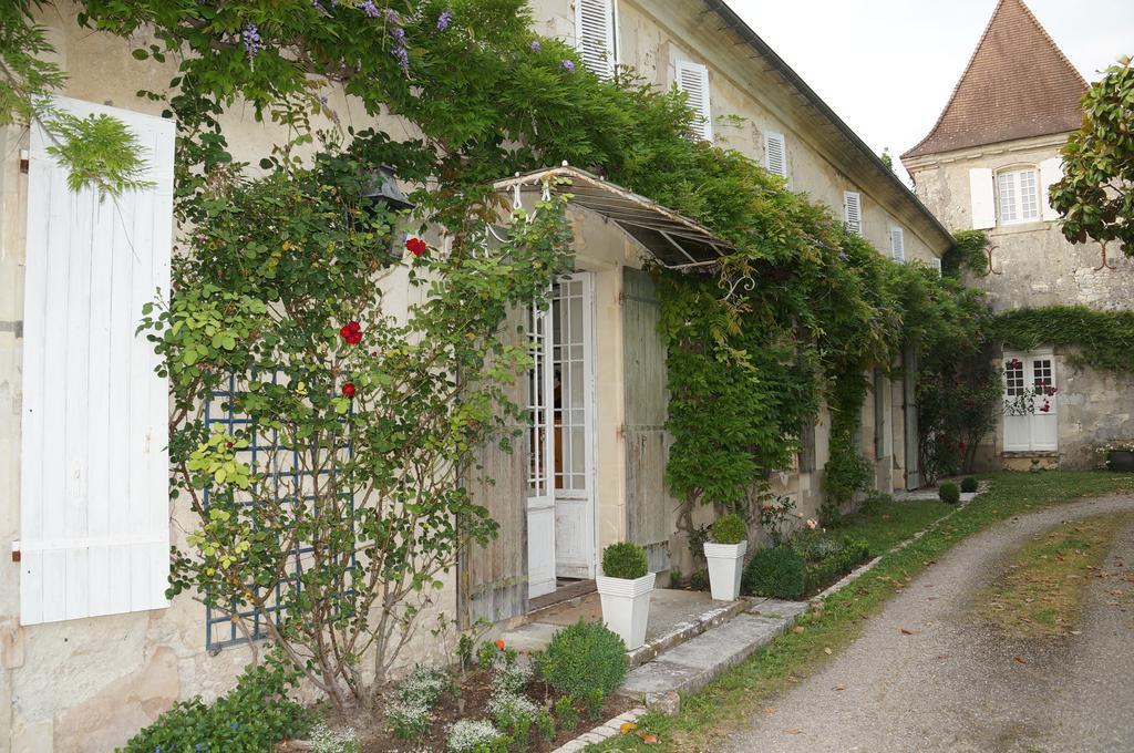 Chateau de Puyrigaud Bed & Breakfast Léoville Exterior foto